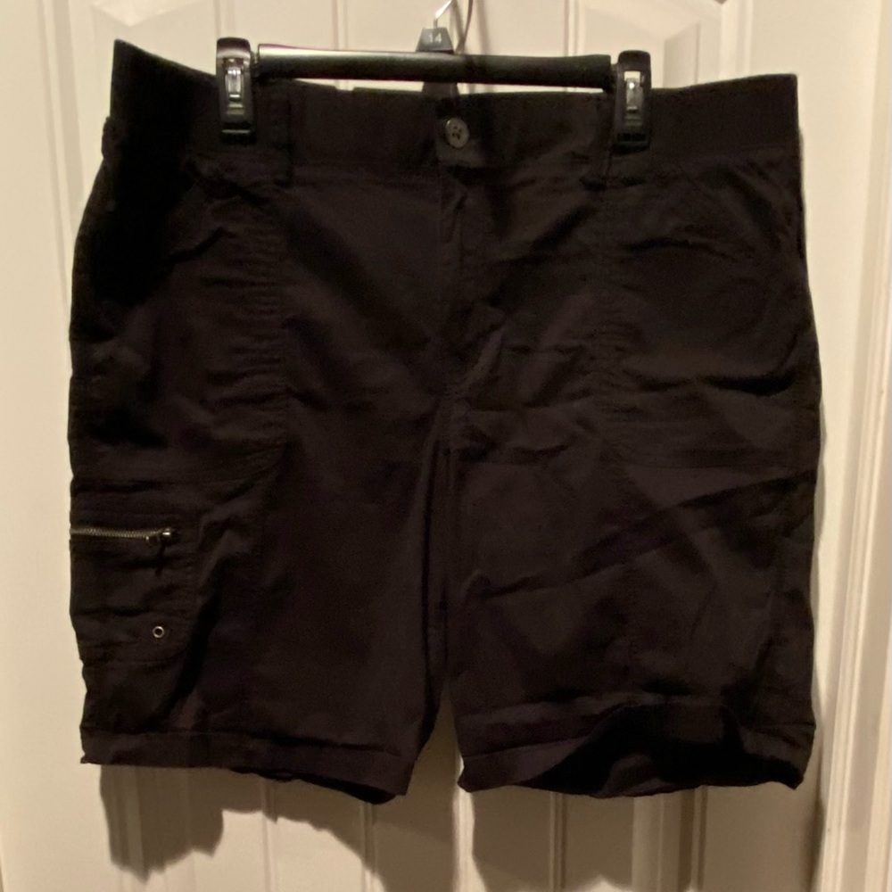 Sonoma women’s size 18 shorts